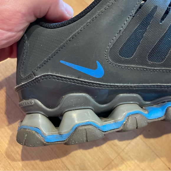 Nike Reax 8 TR Air Sneakers Black Blue 621716-017 Men's Size 8 - Picture 7 of 9